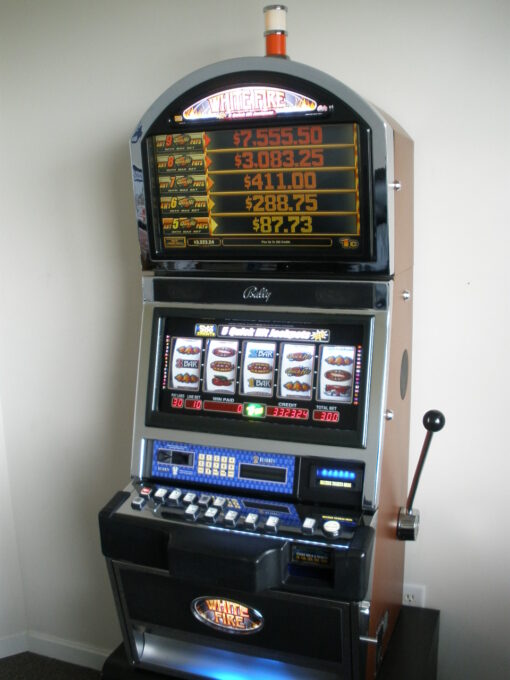 BALLY QUICK HIT JACKPOT WHITE FIRE S9000 SLOT MACHINE WITH TOP BONUS MONITOR